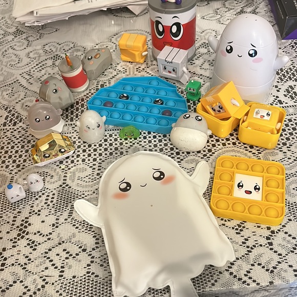 Lanky box really big foxy mystery box set used - Picture 3 of 3